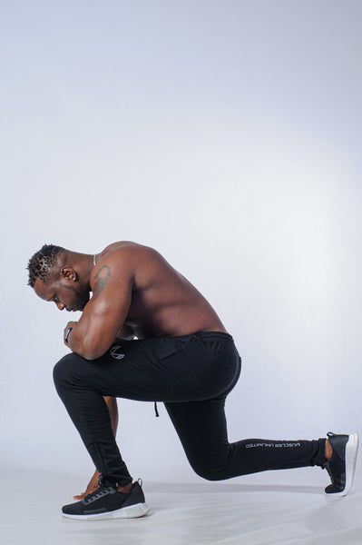 Muscler Stretch-Fit Joggers (black)